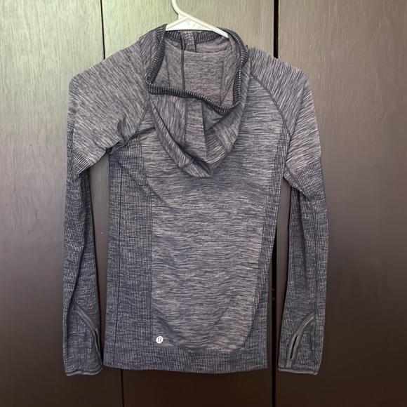 Lululemon pullover - Picture 2 of 4